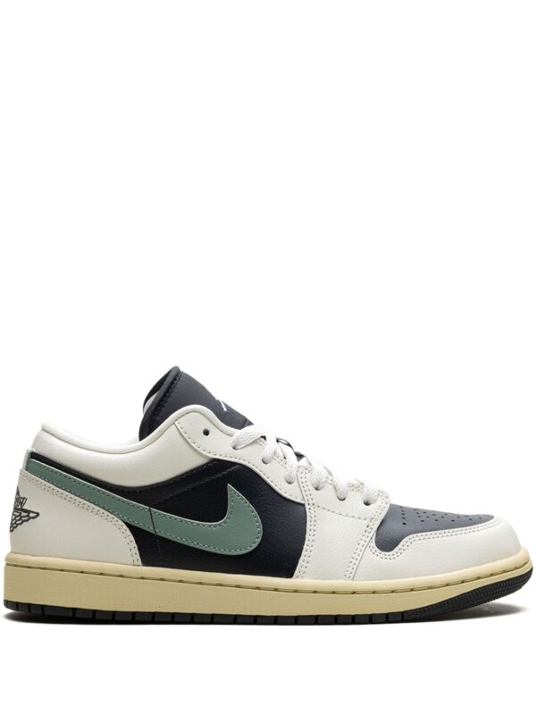 Air Jordan 1 Low "Jade Smoke"?Sneaker