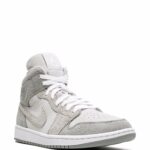 Air Jordan 1 Mid SE Sneaker - Image 2