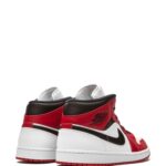 Air Jordan 1 Mid "Chicago 2020" - Image 3