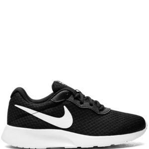 Nike Tanjun Low-Top Sneaker