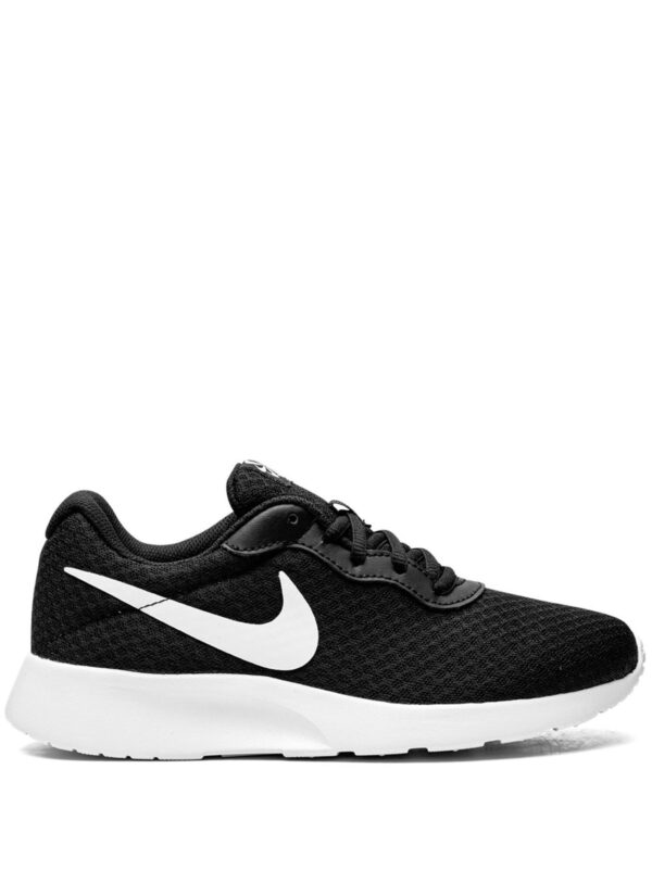 Nike Tanjun Low-Top Sneaker